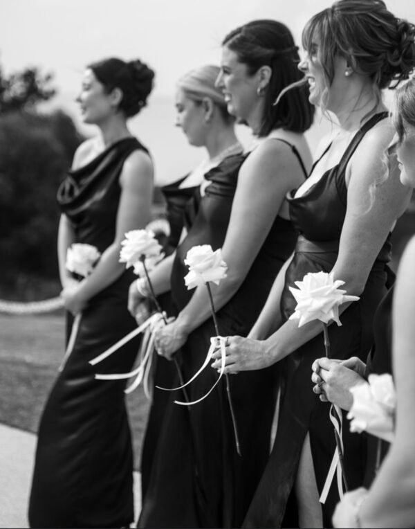 Minimalist Bridesmaids Bouquets