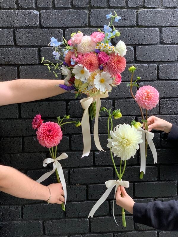 Minimalist Bridesmaids Bouquets